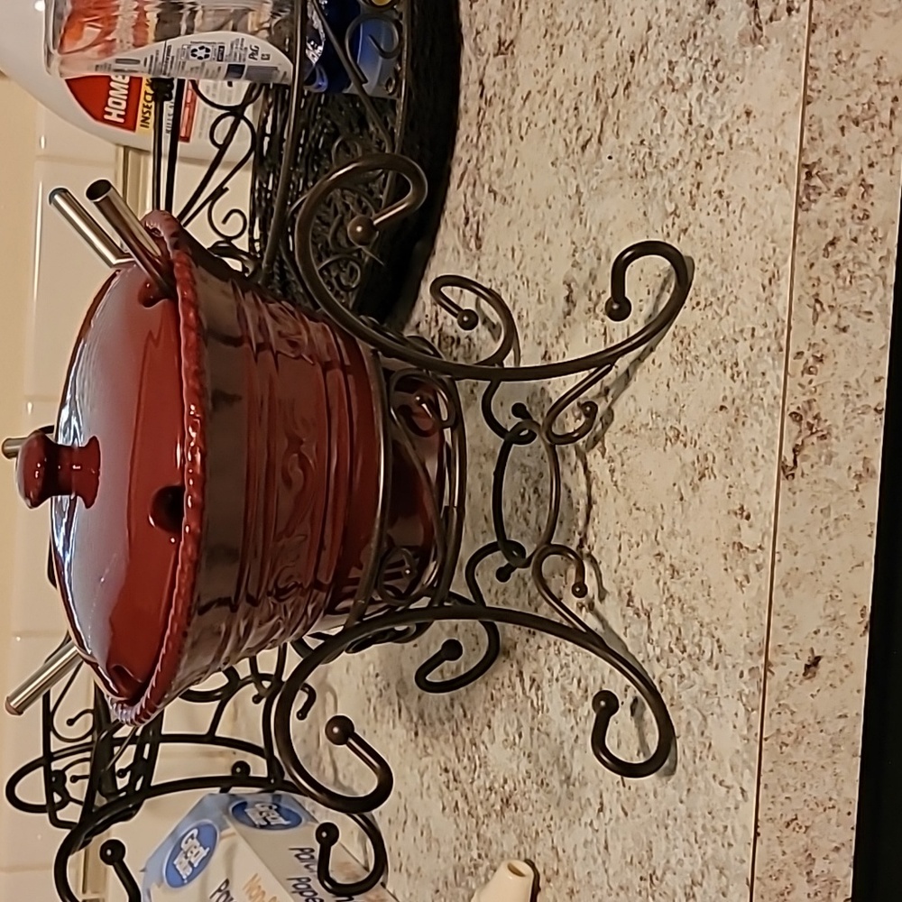 Home and Garden Party fondue pot